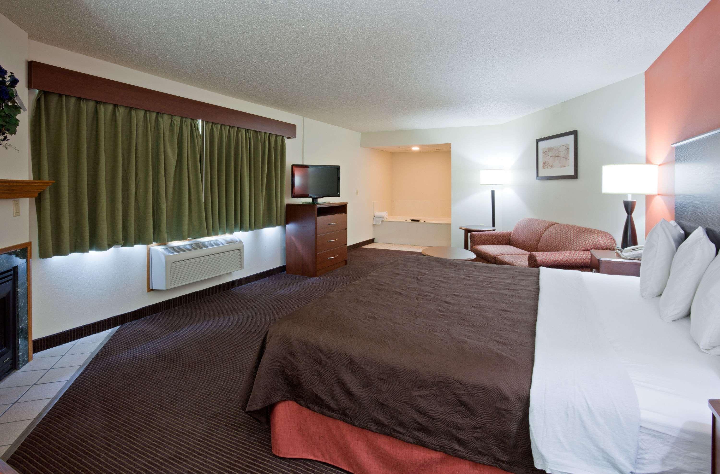 Americinn By Wyndham Coon Rapids Exterior photo